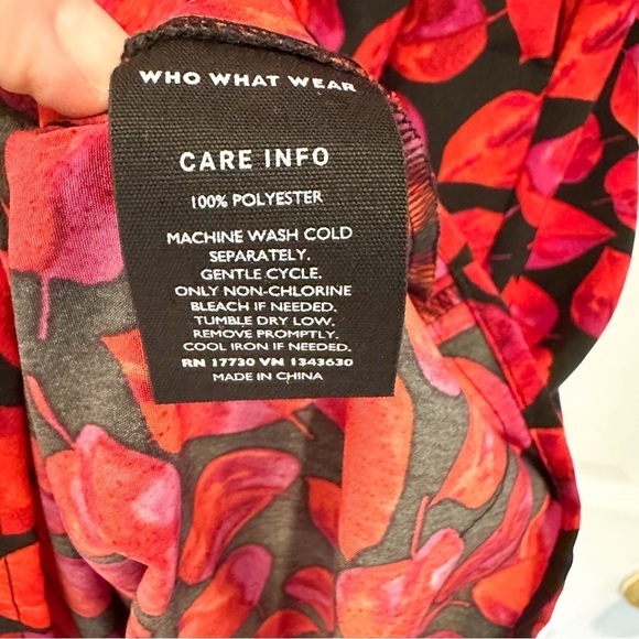 Who What Wear Long Sleeve Bold Button Dress Black Red Floral Leaf sz Large - Picture 7 of 8